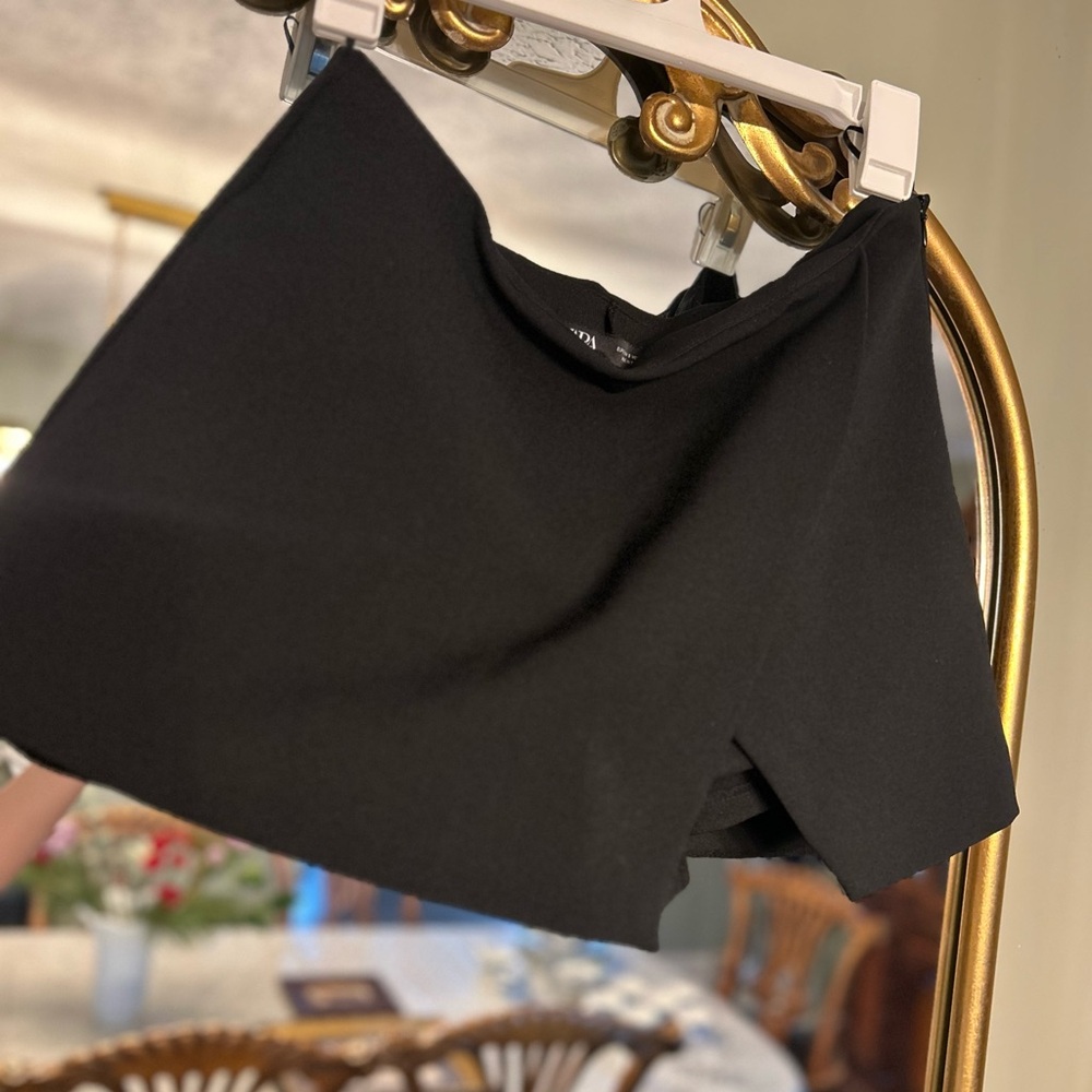 Zara Black Mini Skort